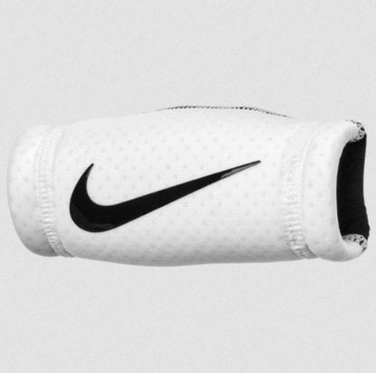 Nike Dri-Fit Chin Shield 4.0